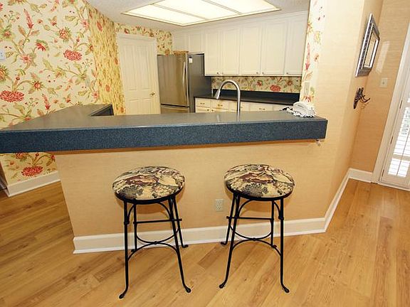 3rd image of 65 Ocean Ln APT 505
