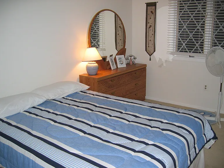Guest bedroom