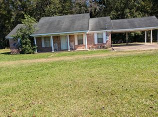 450 Old River Rd S, Columbia, MS 39429