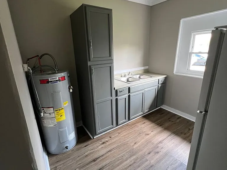 4113 Dorris Street — Photo 6