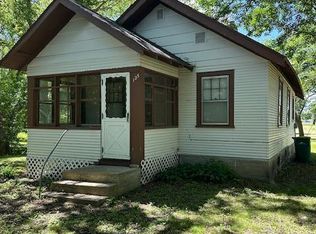 125 5th St, Clinton, MN 56225