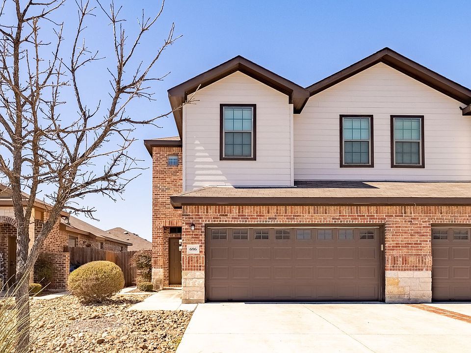 1st image of 696 Creekside Cir
