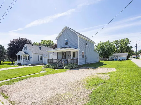 212 Lafayette St, Cuba City, WI 53807