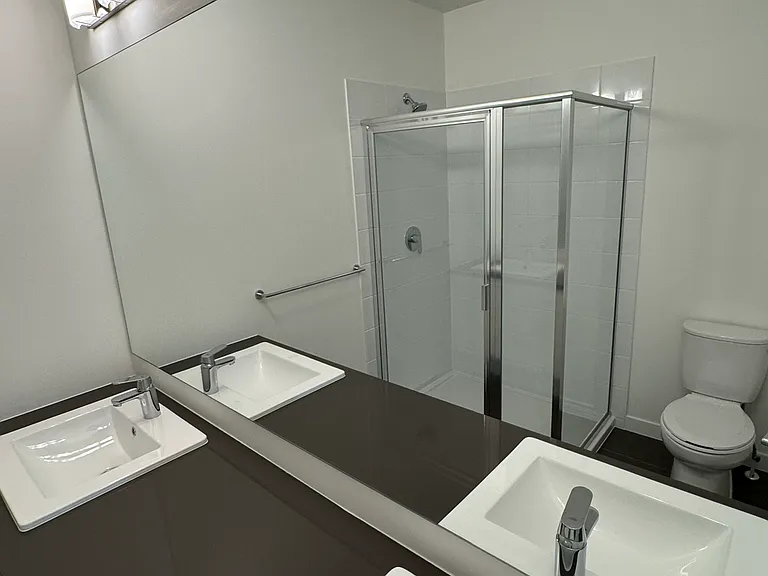 Primary bedroom - bathroom