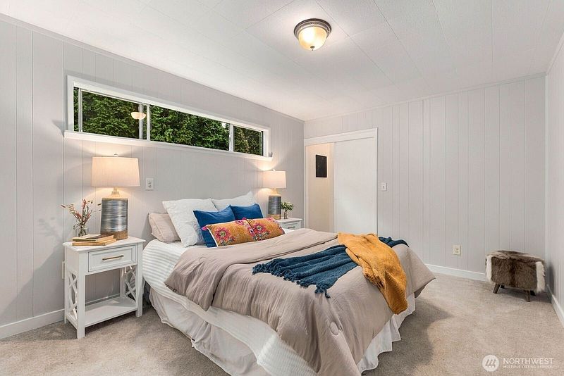 4th image of 501 Smithers Avenue S