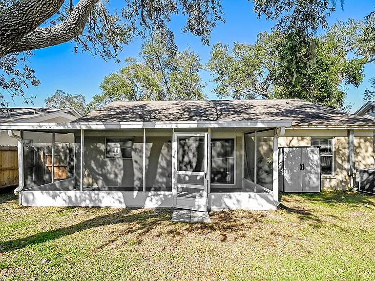 1111 Hardwood Dr — Photo 16