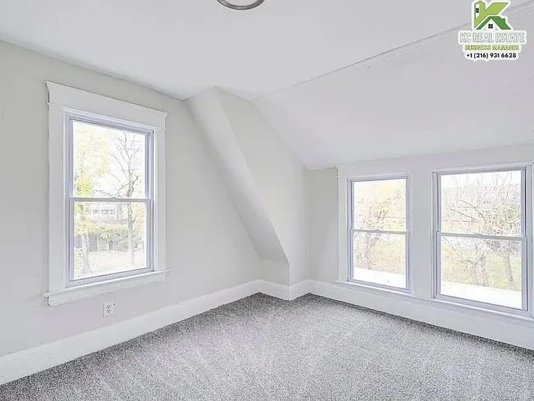 10517 Elk Ave — Photo 9
