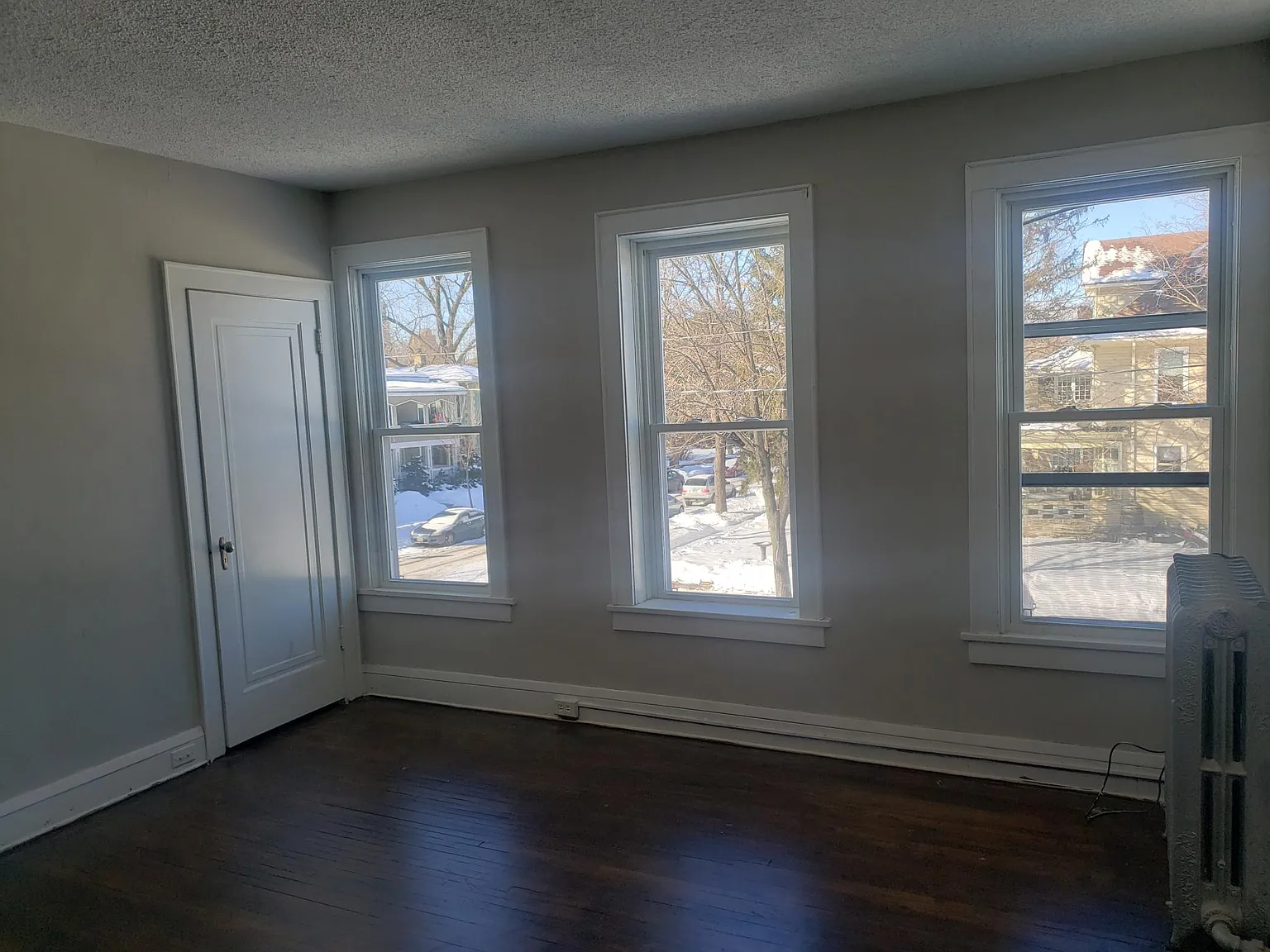 1 bed, 950 sqft, $1,000 — Photo 3