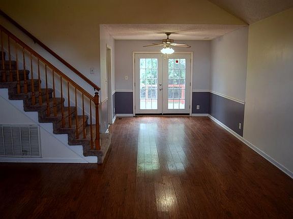 3rd image of 1034 Roedeer Dr