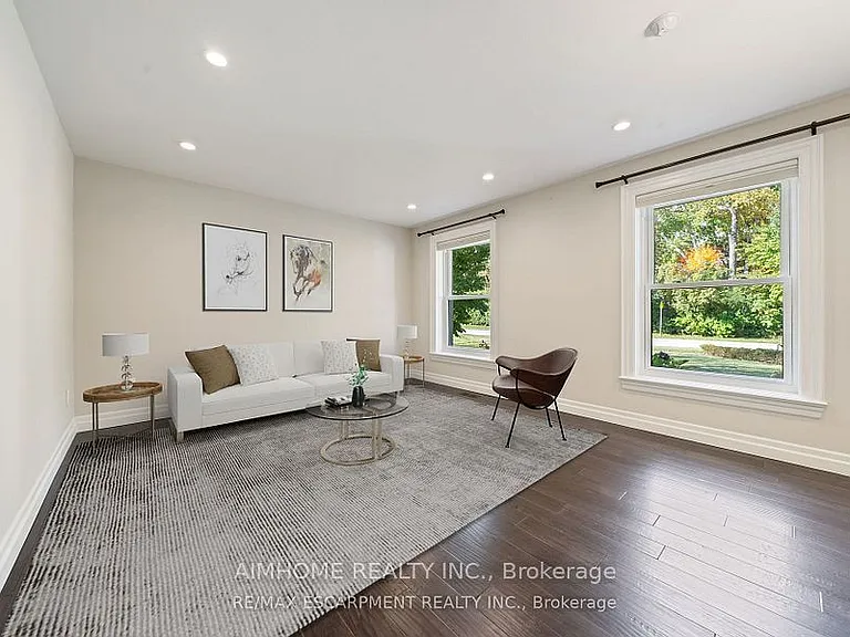 1300 Braeside Dr — Photo 6