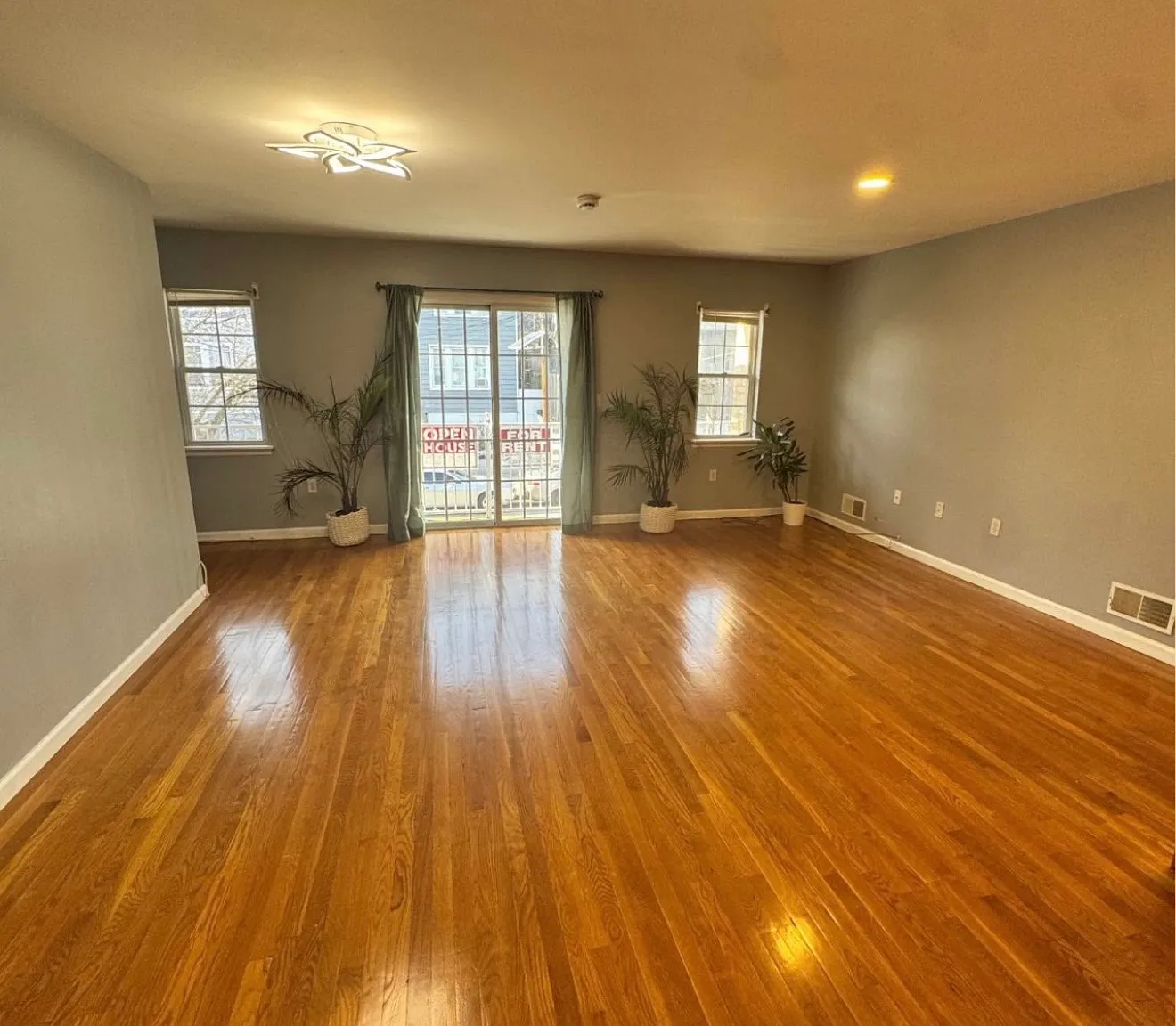 80 Randolph Ave — Photo 1