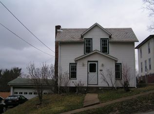 220 E Clay St, Fredericksburg, OH