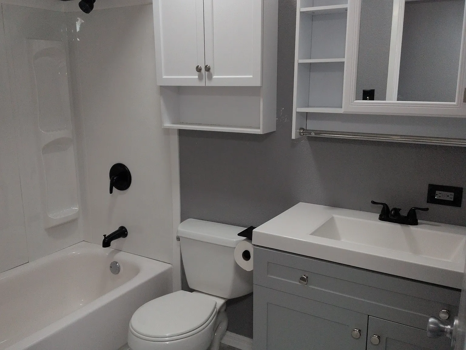 2408 Choate Ln — Photo 3