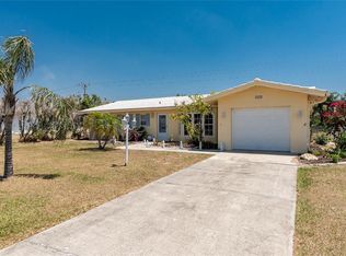 113 Annapolis Ln, Rotonda West, FL 33947