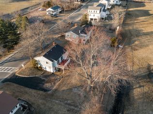 35 Johnson St, Newburyport, MA 01950