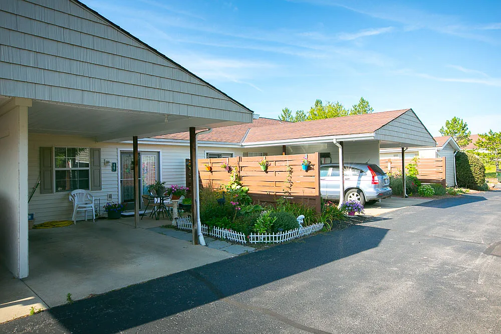 Forest Meadows Villas — Photo 2