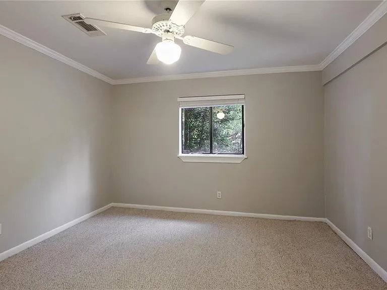 880 Glendale Ter NE #5 — Photo 11