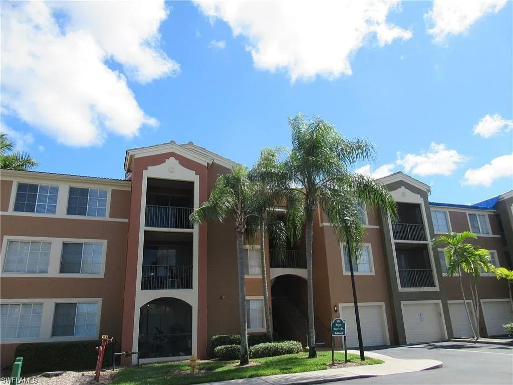 Reserve At Naples — Photo 1