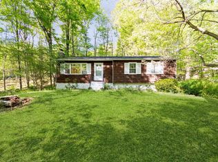 125 Barrett Pond Rd, Cold Spring, NY 10516