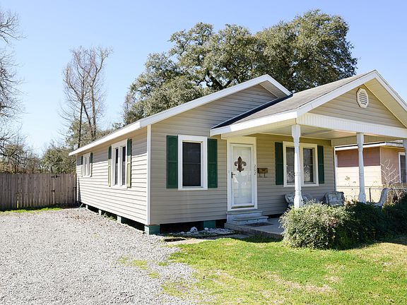 2nd image of 202 S Landry Dr
