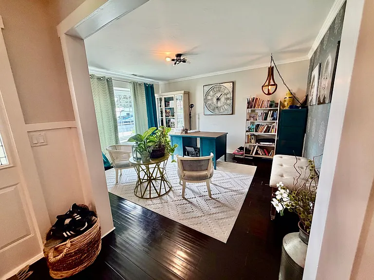 2295 Arrowhead Cir — Photo 3