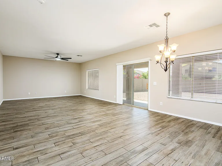43395 W Wild Horse Trl — Photo 16