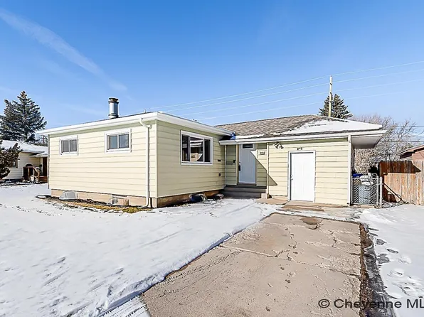 228 Carroll Ave, Cheyenne, WY 82009
