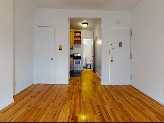 4th image of 330 E 74th St #3