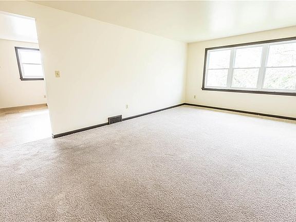 5th image of 335 Sundridge Dr #U