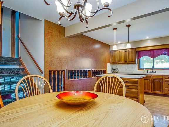 3rd image of 4808 Summergreen Ln