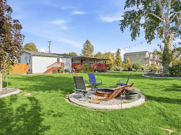 515 Carol St, Benton City, WA 99320