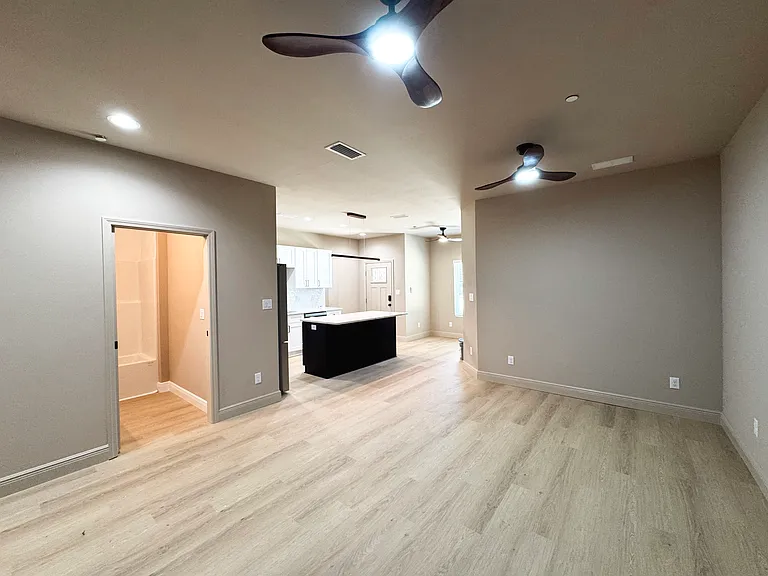 504 E Burgess Rd #D — Photo 9