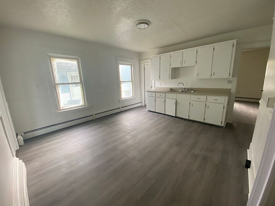 1st image of 49 Winter St #B