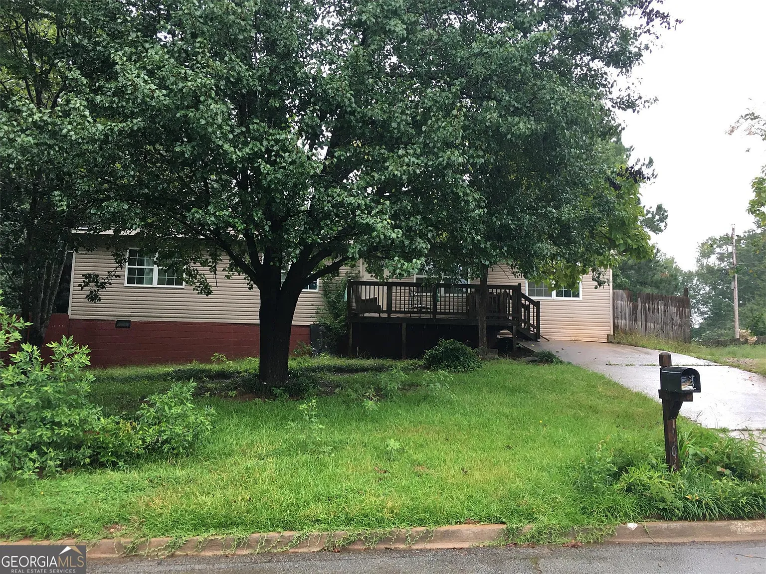 9106 Griffin Ln SW photo 1