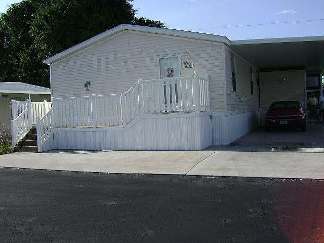 Front (road side)