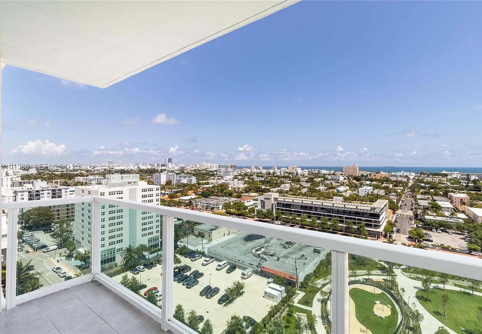 The Floridian Condo — Photo 4