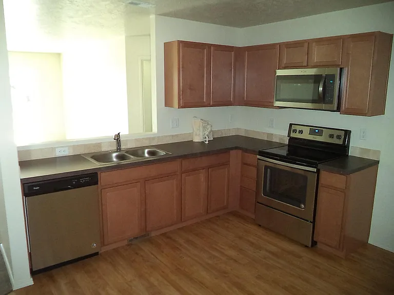 9715 Stonewood Dr — Photo 5
