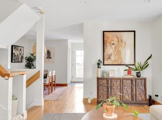 37 Fresh Pond Pl #37, Cambridge, MA 02138