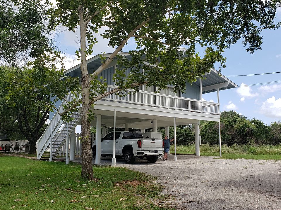 1st image of 263 E Lakeshore Dr