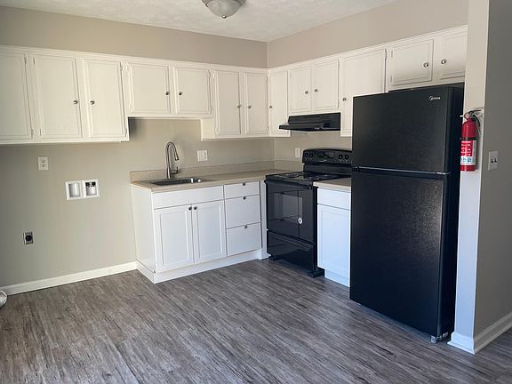 4th image of 1505 Parkwood Ln Unit 21