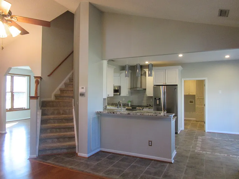 416 Iron Bridge Ln — Photo 6