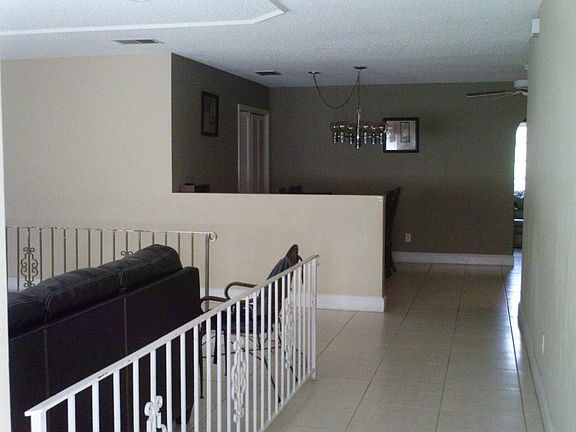 3rd image of 7807 NW 41st St
