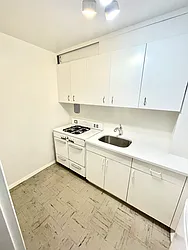 Rented by Addison Property Group