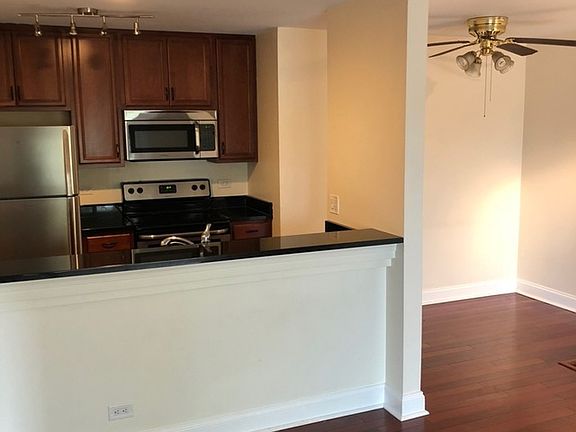 4th image of 125 Glengarry Dr APT 304