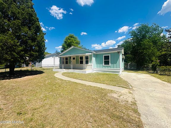 3rd image of 3537 Mogul Rd