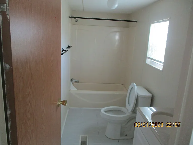 908 Westview Dr #7 — Photo 8