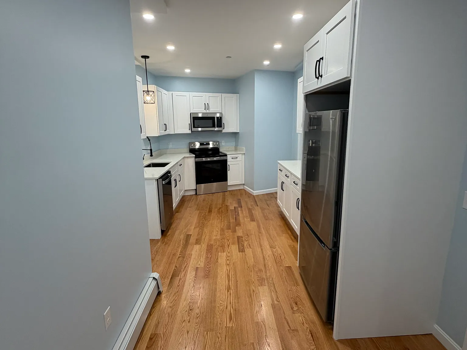 2 bed, 1100 sqft, $2,700 — Photo 4