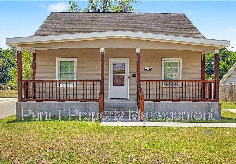 701 Atlanta St — Photo 2