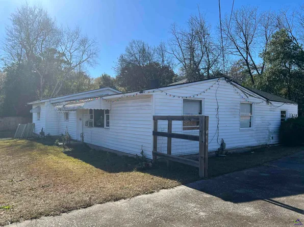 4941 Log Cabin Dr, Macon, GA 31204