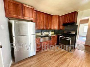 16 Ring St, Rural Ridge, PA 15075